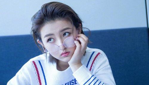 吃瓜娱乐张子枫,吃瓜娱乐背后的实力派小花